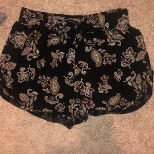 A and f shorts size small